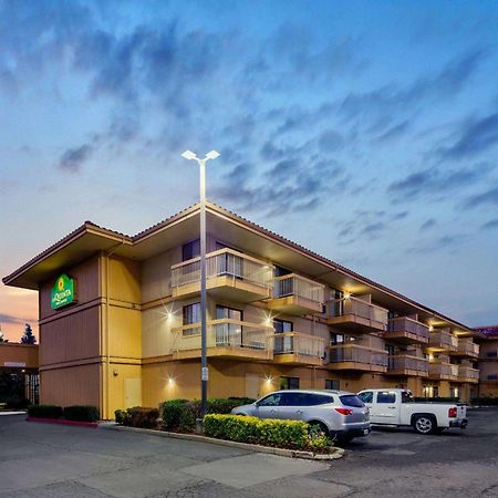 La Quinta By Wyndham Oakland - Hayward Hotel Exterior photo