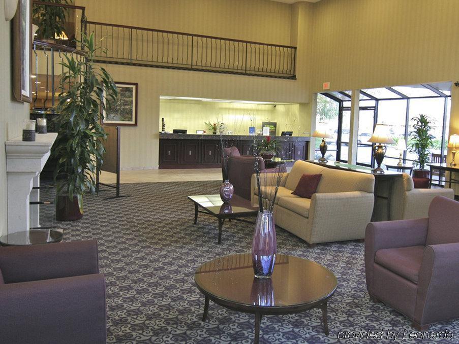 La Quinta By Wyndham Oakland - Hayward Hotel Interior photo