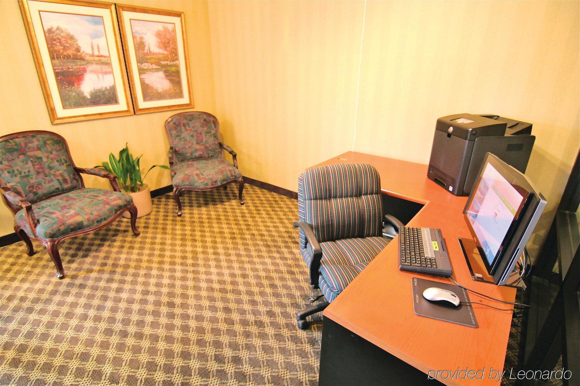 La Quinta By Wyndham Oakland - Hayward Hotel Room photo